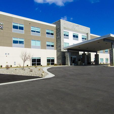 Holiday Inn Express & Suites Coldwater By Ihg Extérieur photo