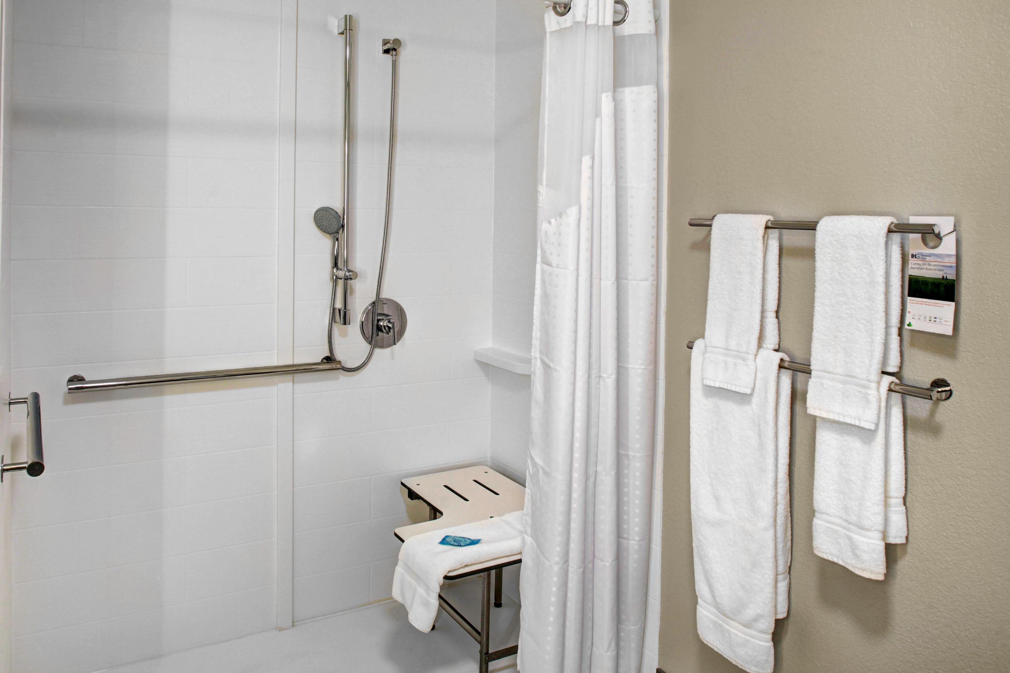 Holiday Inn Express & Suites Coldwater By Ihg Extérieur photo
