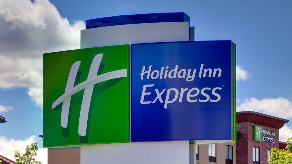 Holiday Inn Express & Suites Coldwater By Ihg Extérieur photo